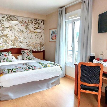 Logis Hotel & Restaurant Des Lacs Celles-sur-Plaine Exteriör bild